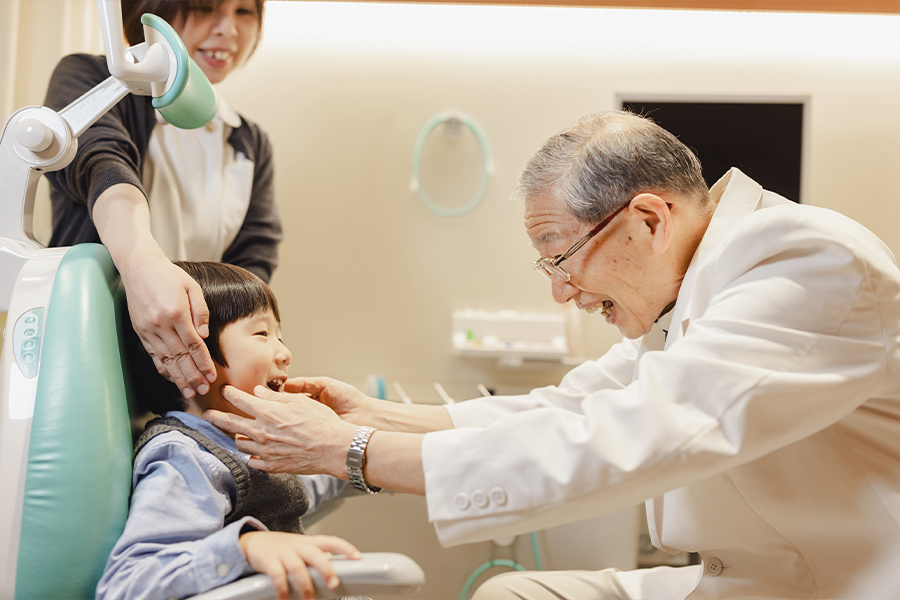 小さいお子様が怖がらない治療